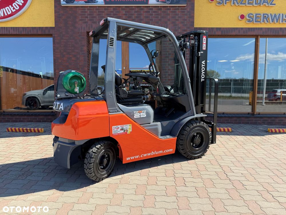 Toyota 02-8FGF25 - 3
