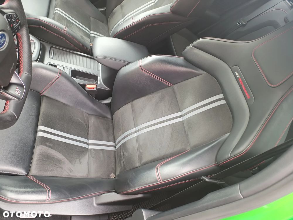 Ford Focus 2.3 EcoBoost ST X - 3