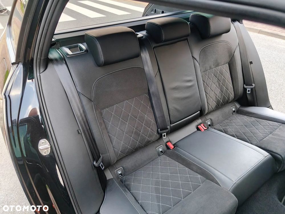 Skoda Superb 2.0 TDI DSG Sportline - 17