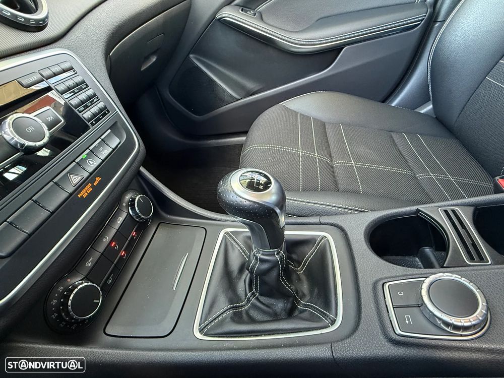 Mercedes-Benz GLA 180 CDI Urban - 45