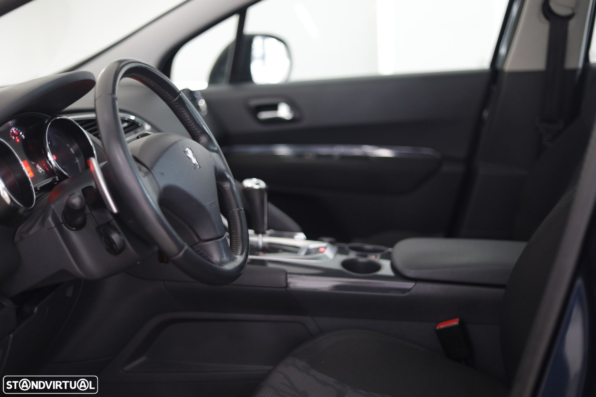 Peugeot 3008 1.6 e-HDi Executive CMP6 - 20