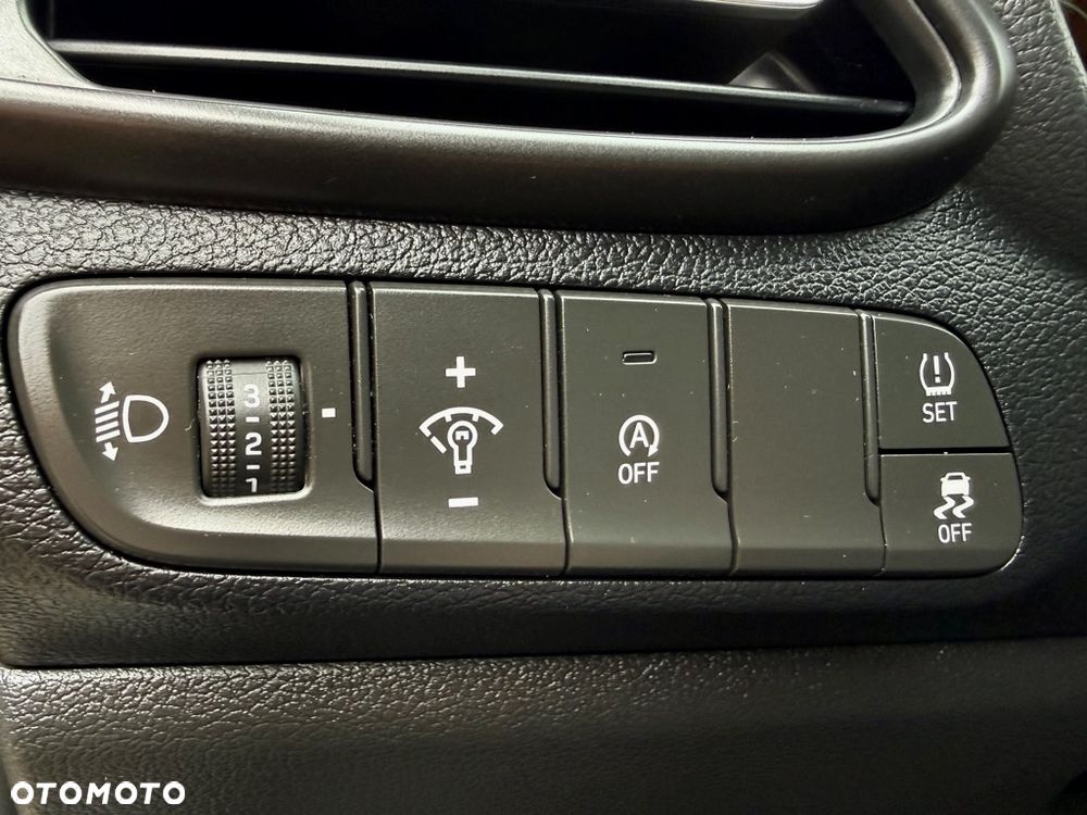 Hyundai i30 1.6 CRDI 48V-Hybrid DCT EDITION 30+ - 24