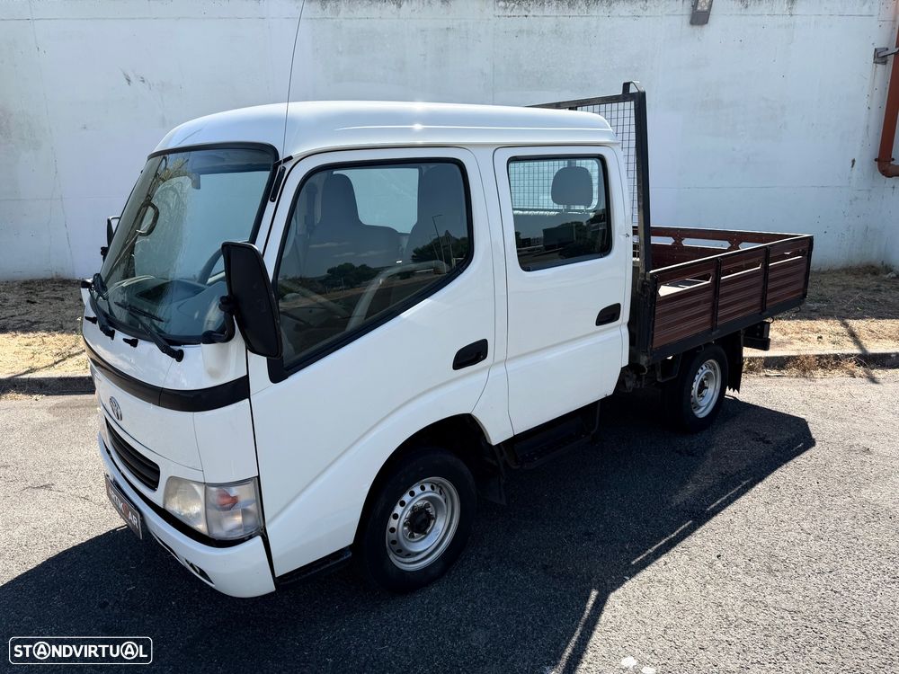 Toyota DYNA - 2