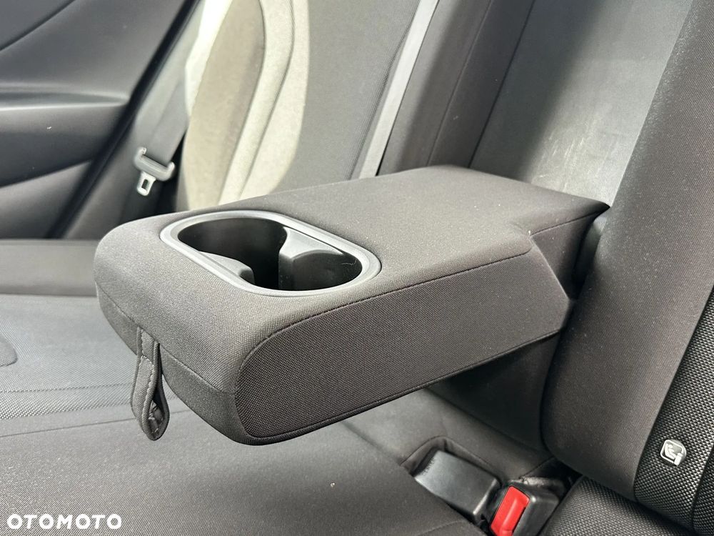 Hyundai Elantra 1.6 Modern CVT - 40