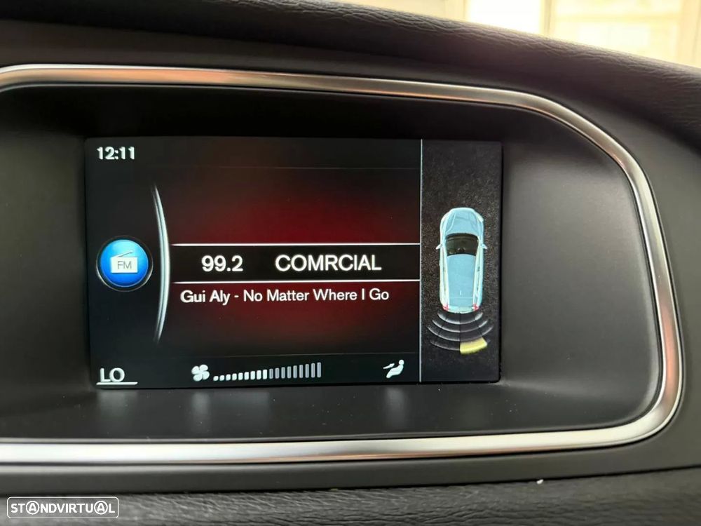 Volvo V40 D2 Momentum - 11