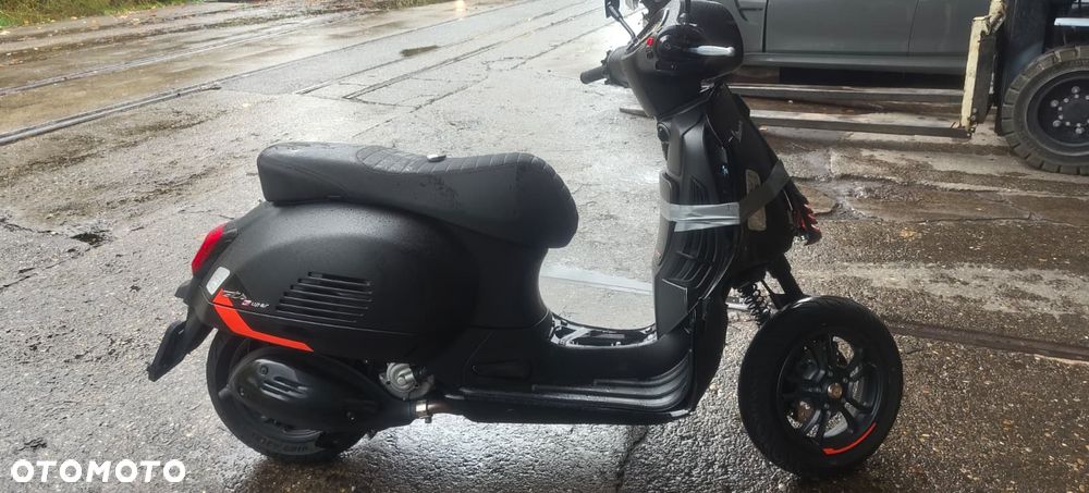 Vespa GTS - 10