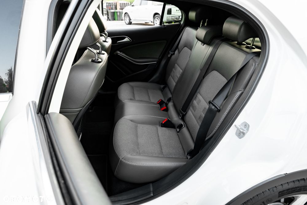 Mercedes-Benz GLA 250 4-Matic - 20