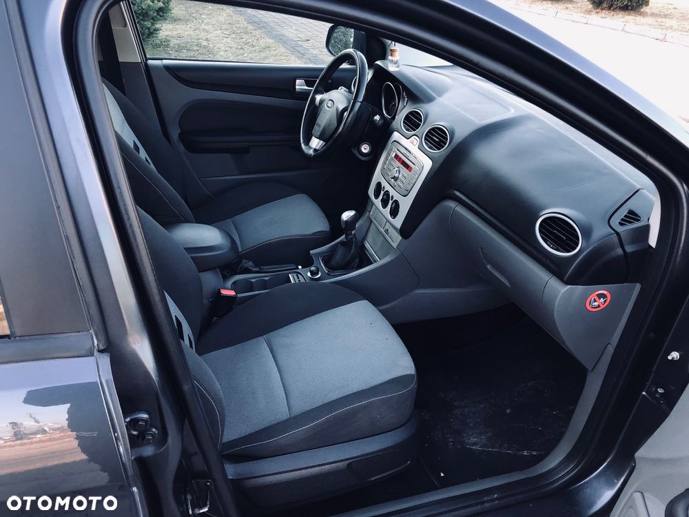 Ford Focus 1.6 Ghia - 7