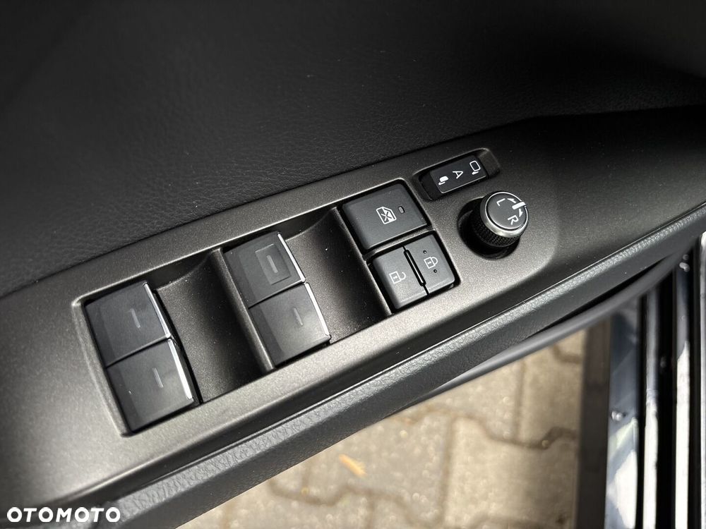 Toyota Camry 2.5 Hybrid Prestige CVT - 24