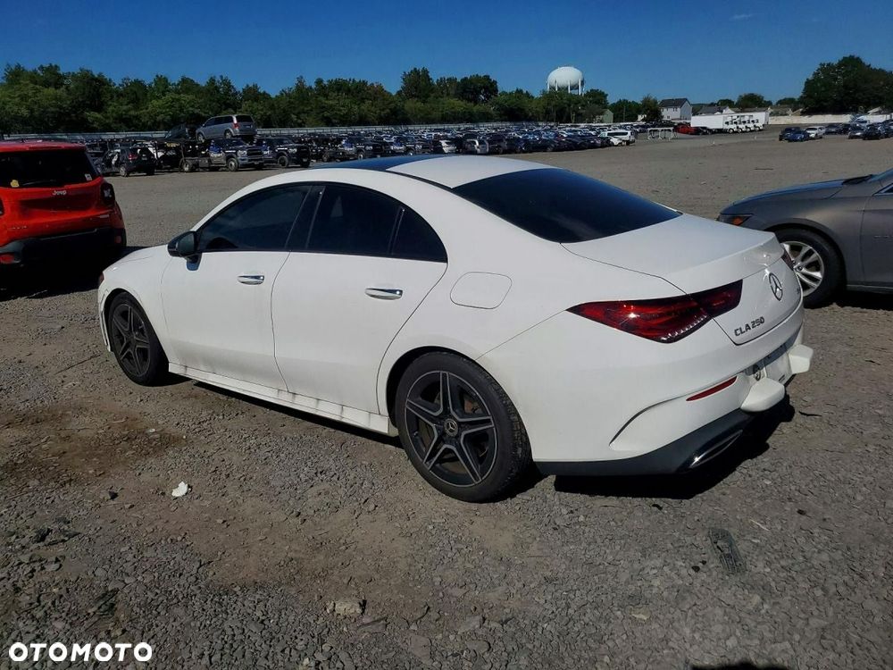 Mercedes-Benz CLA 250 4Matic 7G-DCT AMG Line - 5