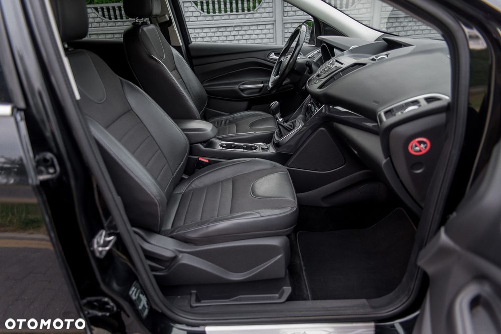 Ford Kuga 2.0 TDCi FWD Titanium - 24