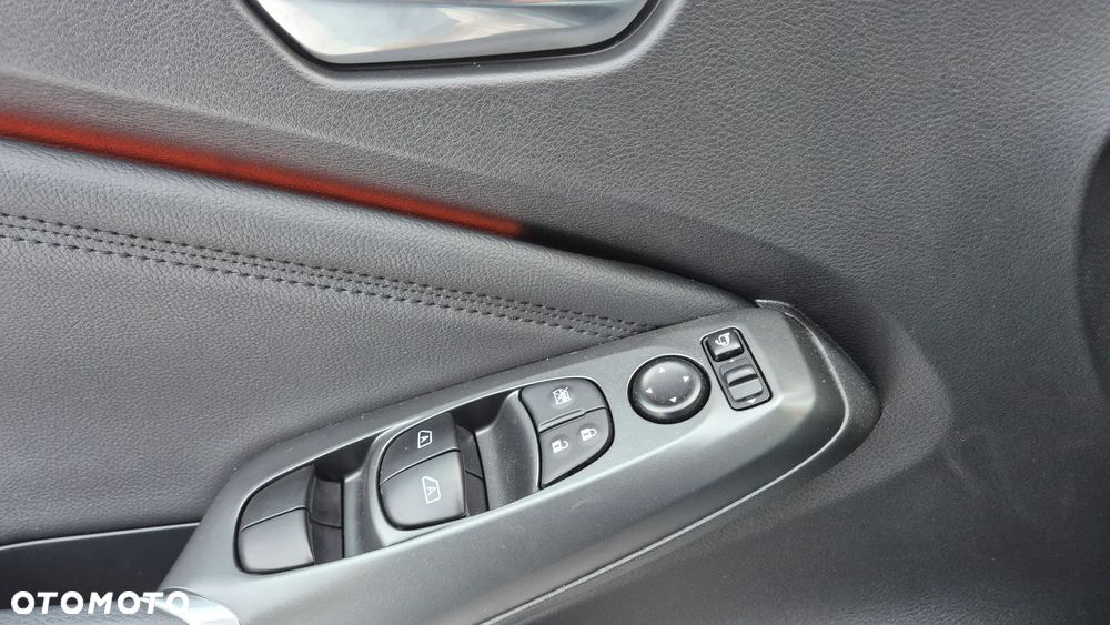 Nissan Juke 1.0 DIG-T N-Connecta DCT - 16