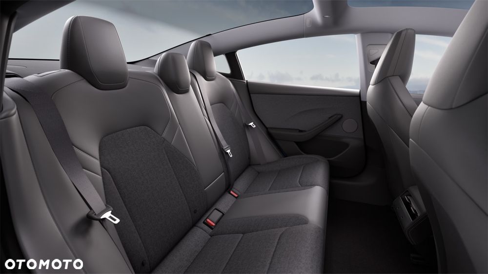 Tesla Model 3 RWD - 6