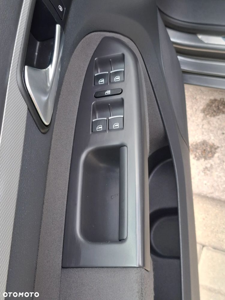 Volkswagen Touran 1.6 TDI DPF Life - 19