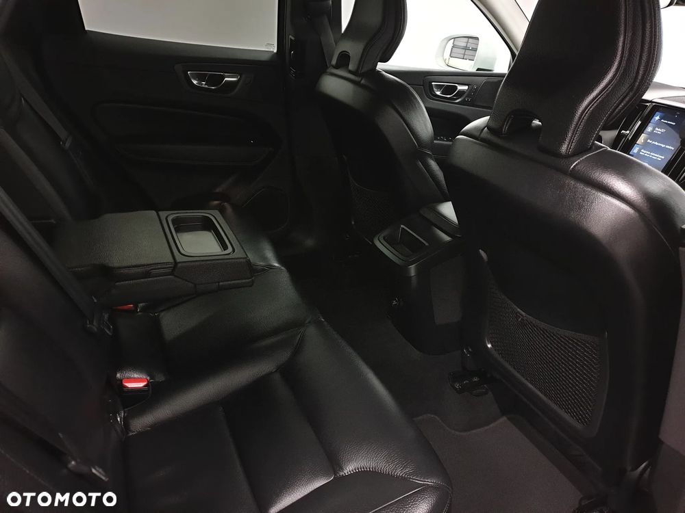Volvo XC 60 D4 SCR Inscription - 40