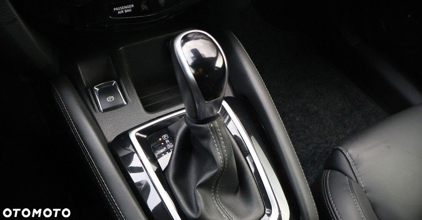 Nissan Qashqai 1.3 DIG-T Tekna DCT - 25