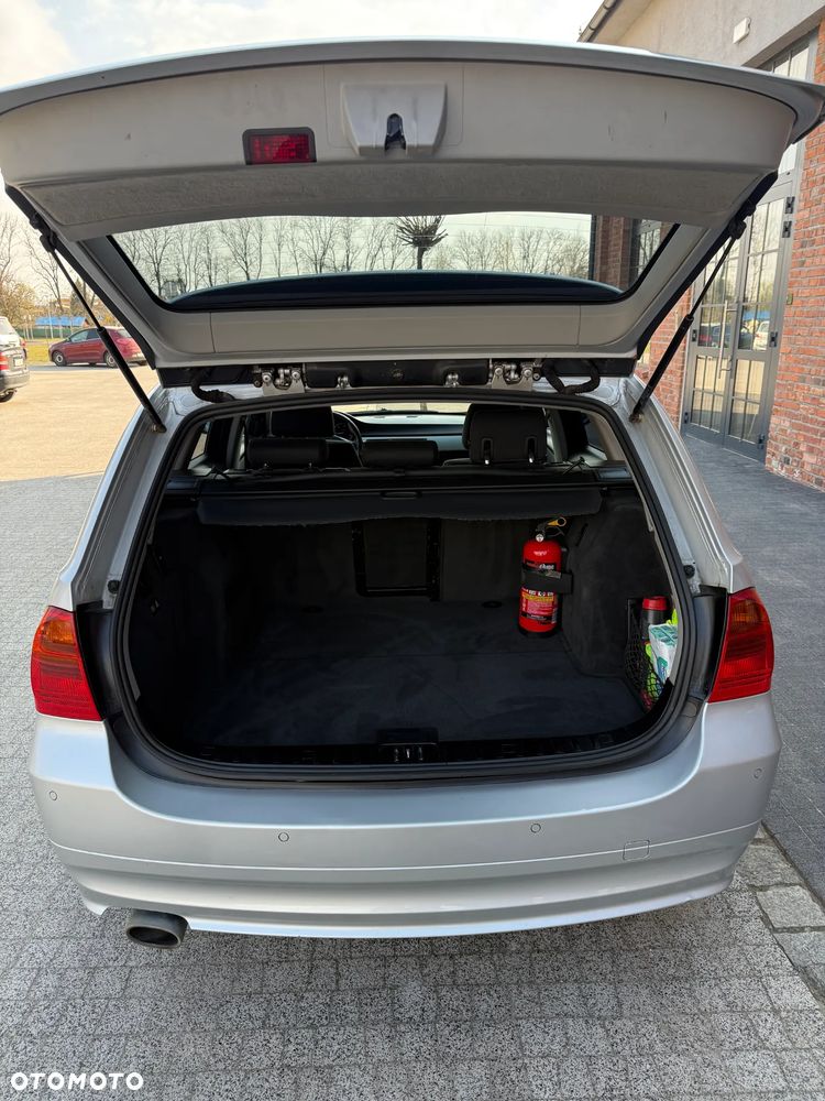 BMW Seria 3 320d DPF - 13