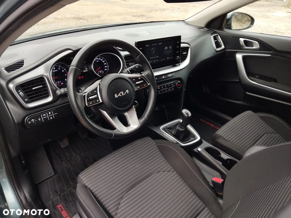 Kia Ceed 1.5 T-GDI M - 22