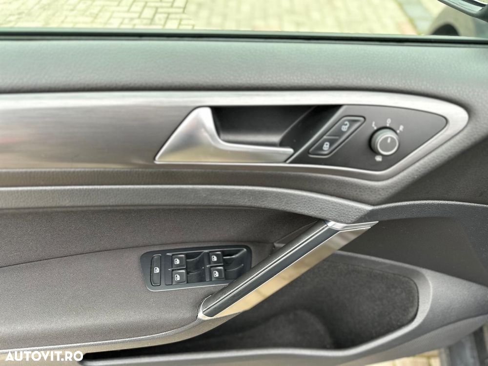 Volkswagen Golf Variant 2.0 TDI SCR 4Motion DSG Highline - 38