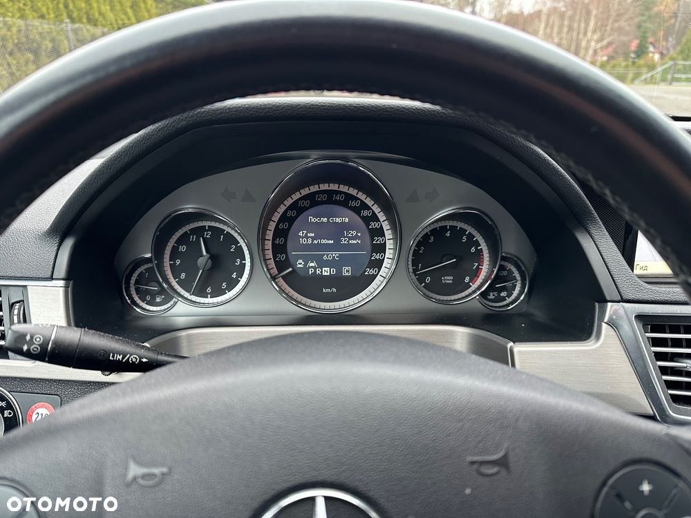 Mercedes-Benz Klasa E 250 CGI BlueEffICIENCY Avantgarde - 12