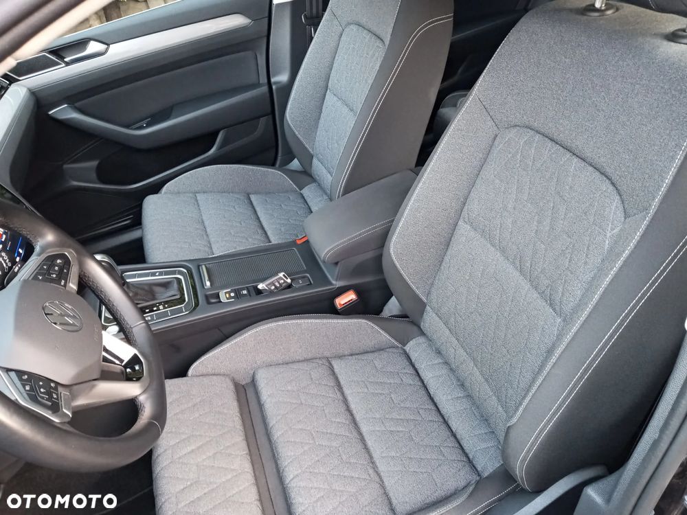 Volkswagen Passat 2.0 TSI Business DSG - 25