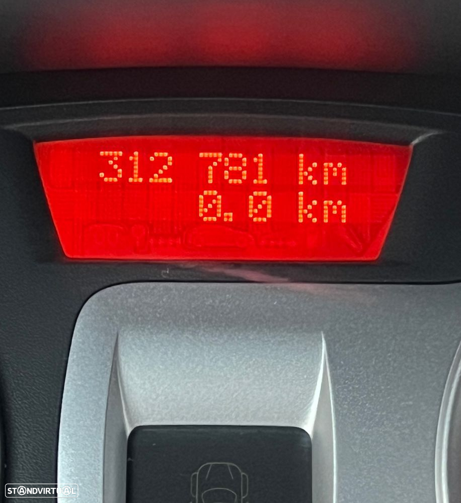 Renault Clio 1.5 dCi Dynamique S - 20