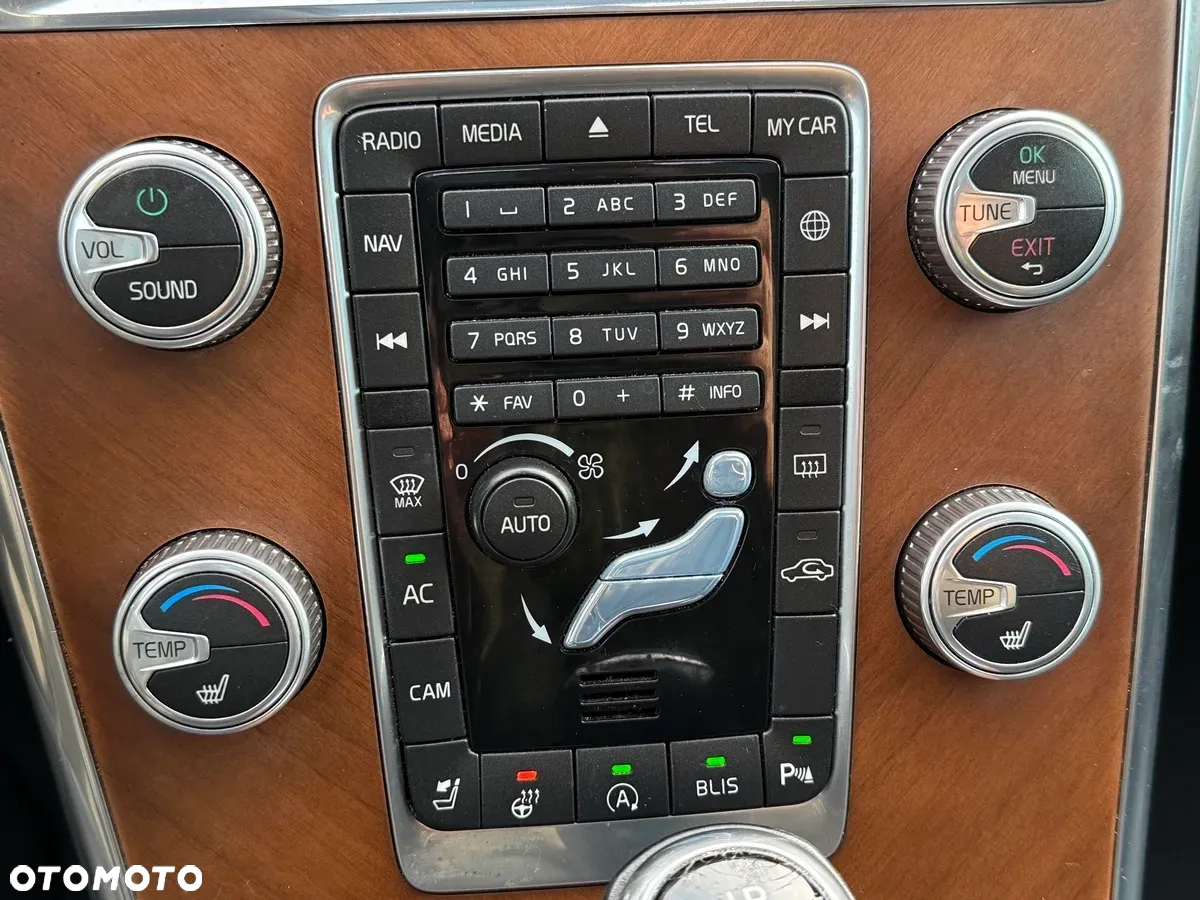 Volvo XC 60 T5 Drive-E Momentum - 30