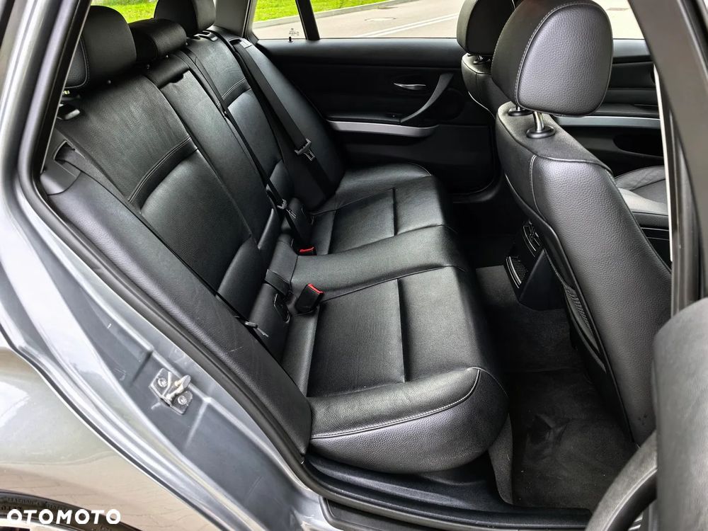 BMW Seria 3 - 17
