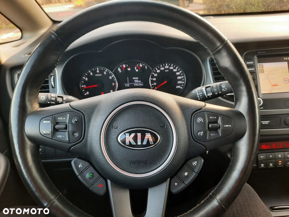 Kia Carens 1.6 GDI L 7os - 32