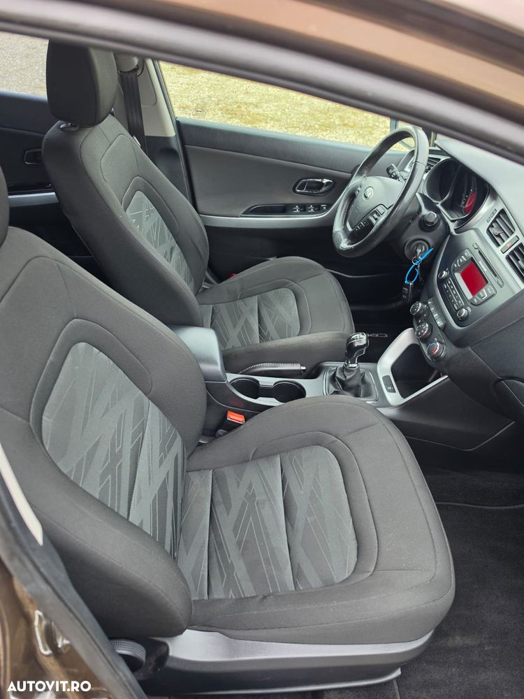 Kia Ceed 1.6 CRDi 128 ISG Edition 7 - 16