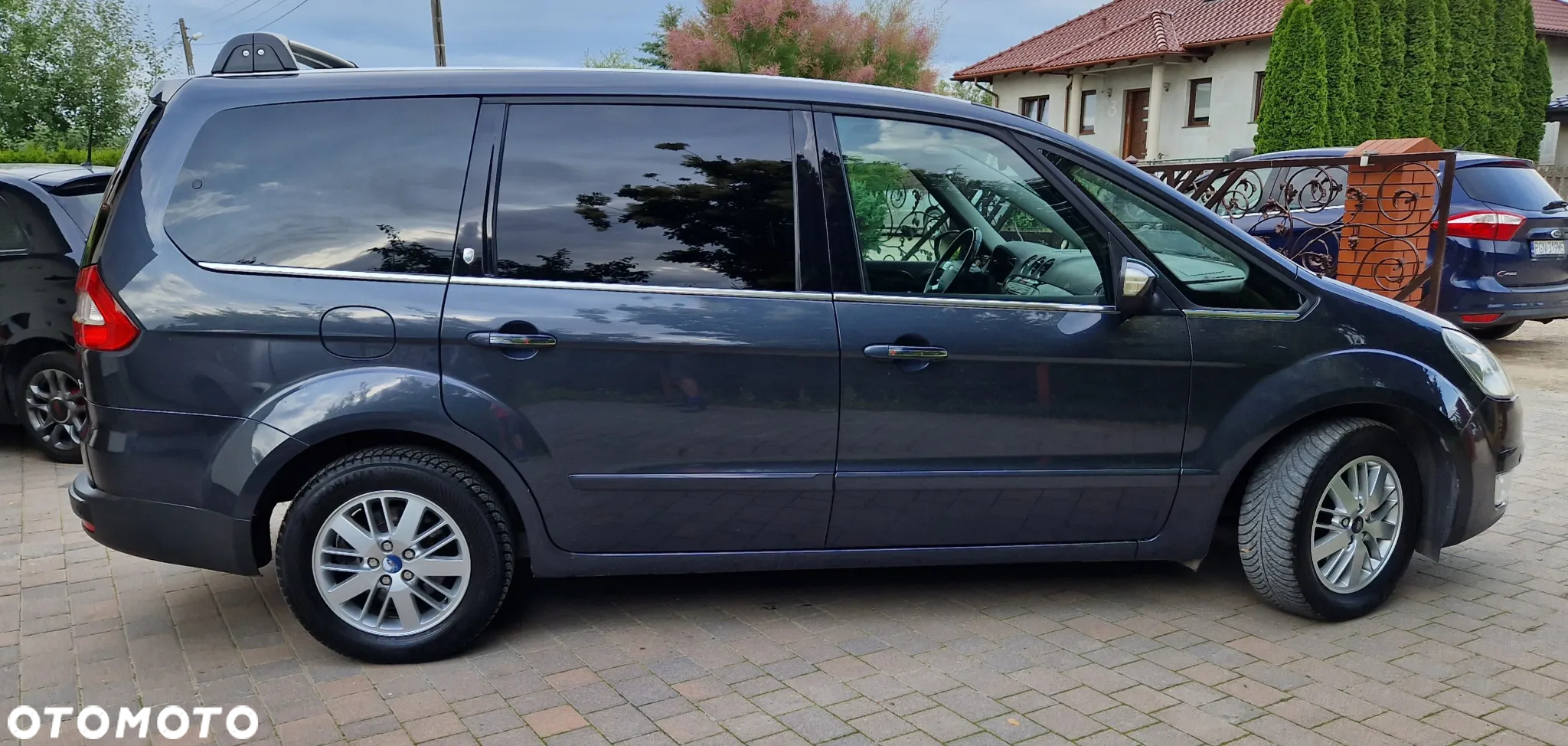 Ford Galaxy 2.0 TDCi Ghia - 11