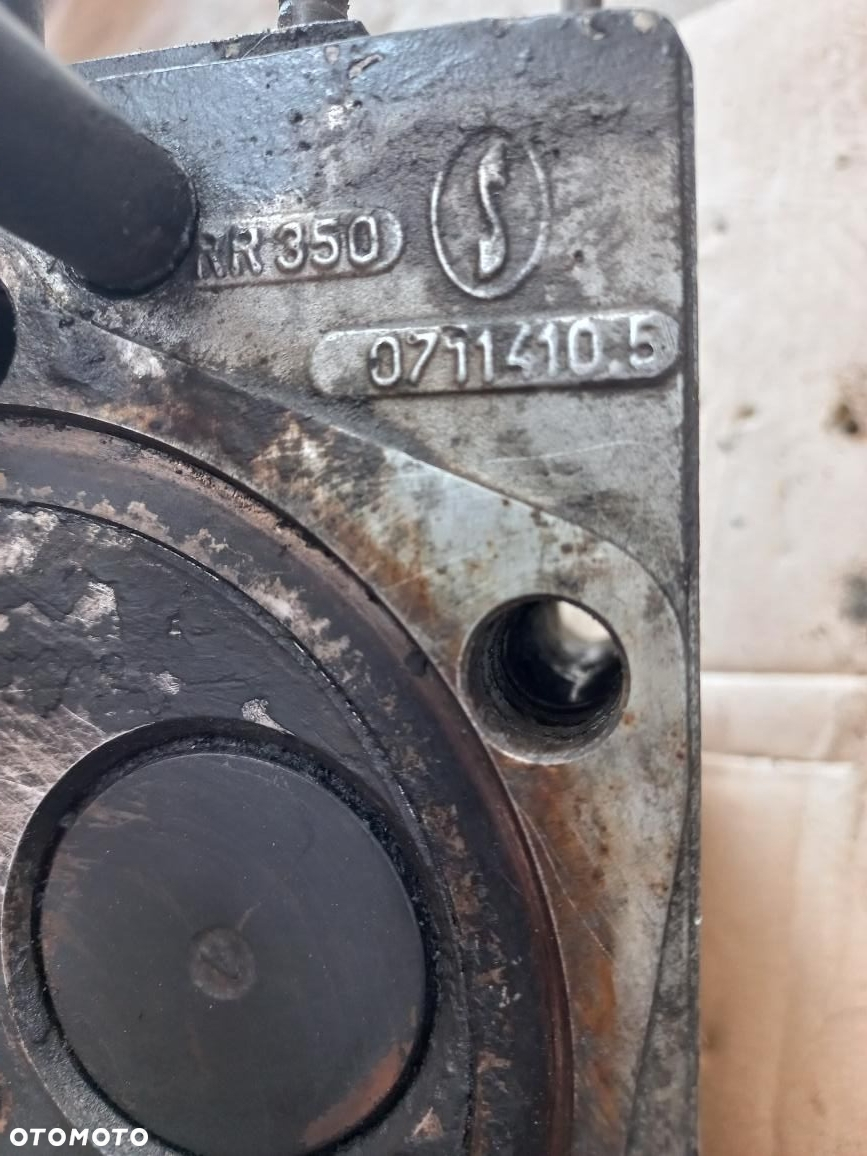 Części Silnik Deutz Same F4L913,FL912,105.6P tłok,głowica,korbowód,cylinder,pompa wtryskowa,HY418,9717KZ,wał korbowy - 8