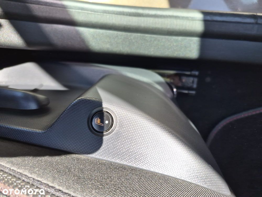 Renault Captur ENERGY dCi 90 Start&Stop Luxe - 23