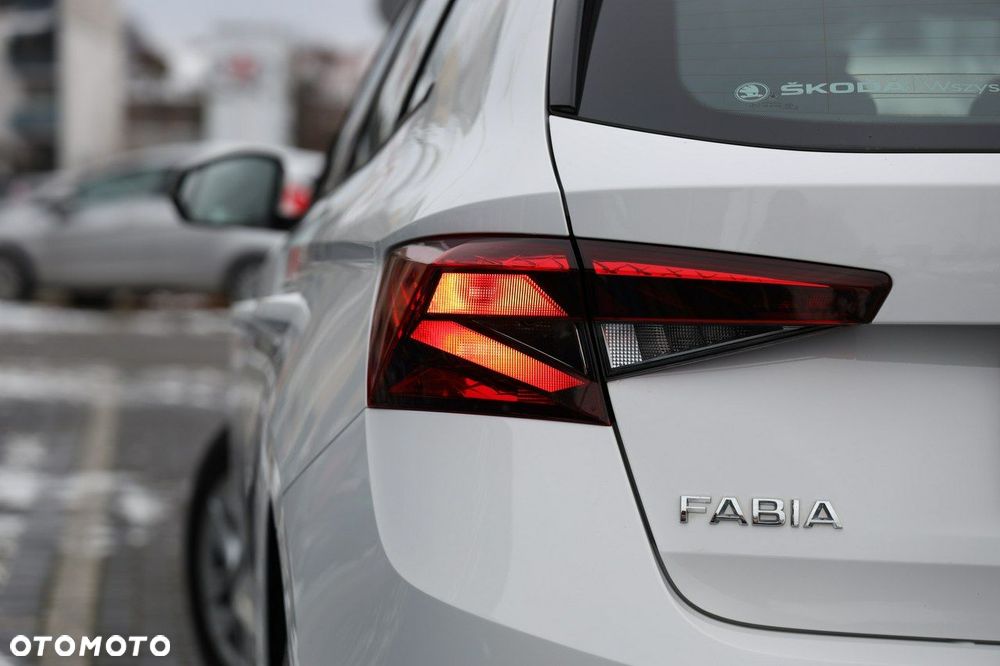 Skoda Fabia - 8