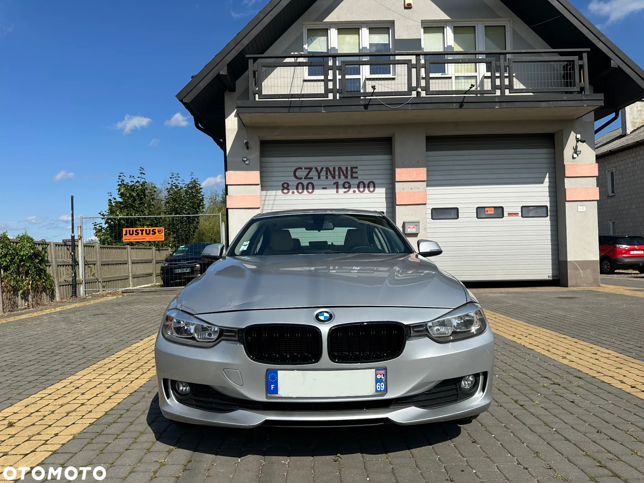 BMW Seria 3 318d Luxury Line - 2
