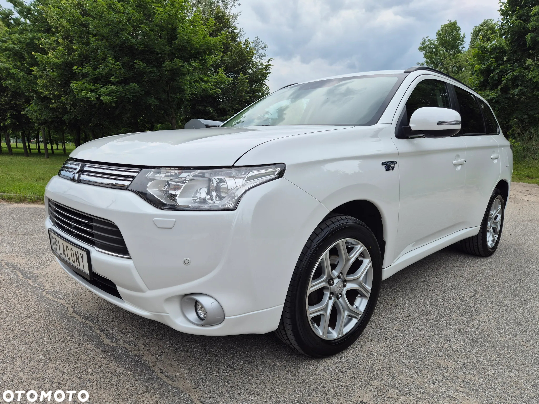 Mitsubishi Outlander 2.0 4WD Plug-In Hybrid - 10