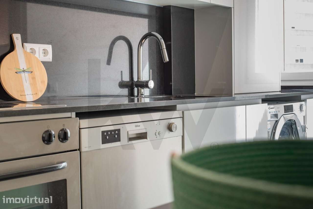 T2 Renovado com Garagem nas Olaias — Conforto, Centralidade e Qualidad - Grande imagem: 3/37