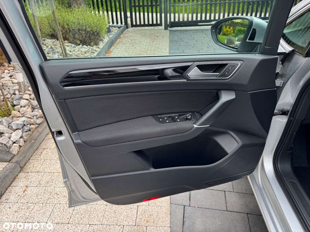 Volkswagen Touran 1.5 TSI EVO Highline DSG - 8