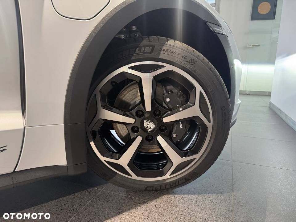 Porsche Taycan 105kWh 4 Performance Plus - 10