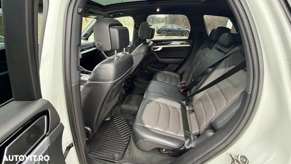 Volkswagen Touareg 3.0 V6 TDI SCR 4Motion Automatik R-Line - 12