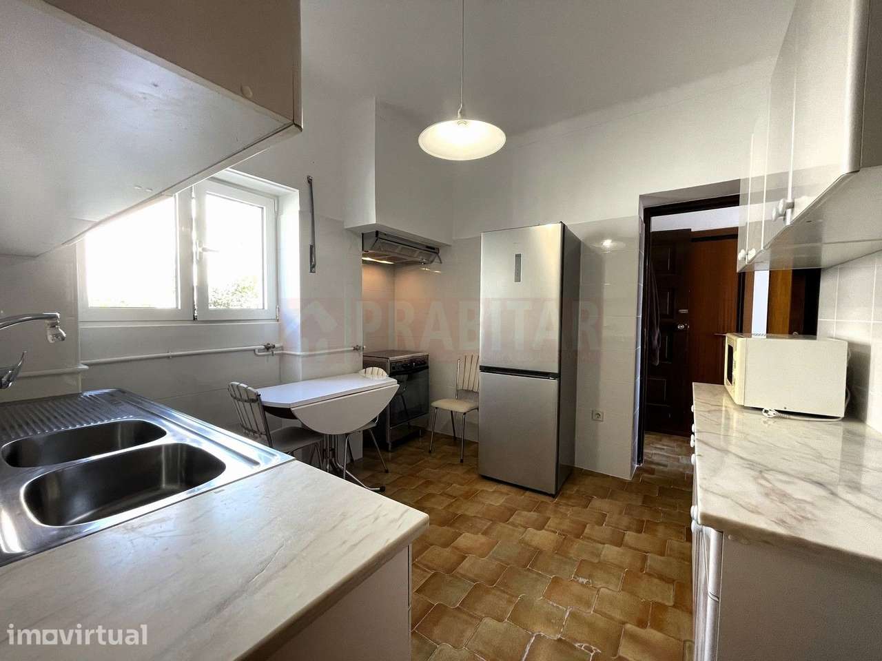 APARTAMENTO T5 COM GARAGEM E ARRUMO EM CELAS - Grande imagem: 3/20