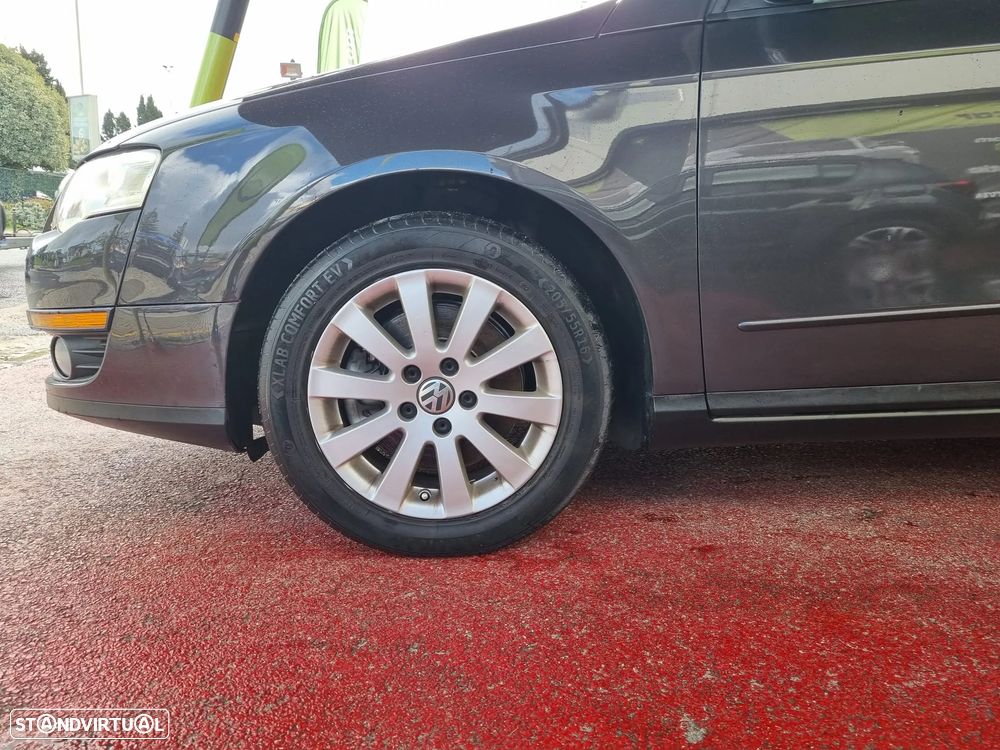 VW Passat Variant 1.6 FSi Trendline - 16