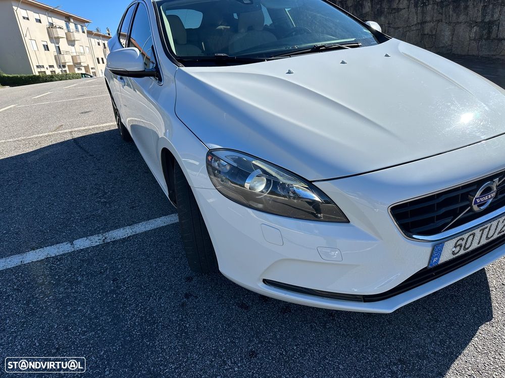 Volvo V40 D2 Momentum - 9