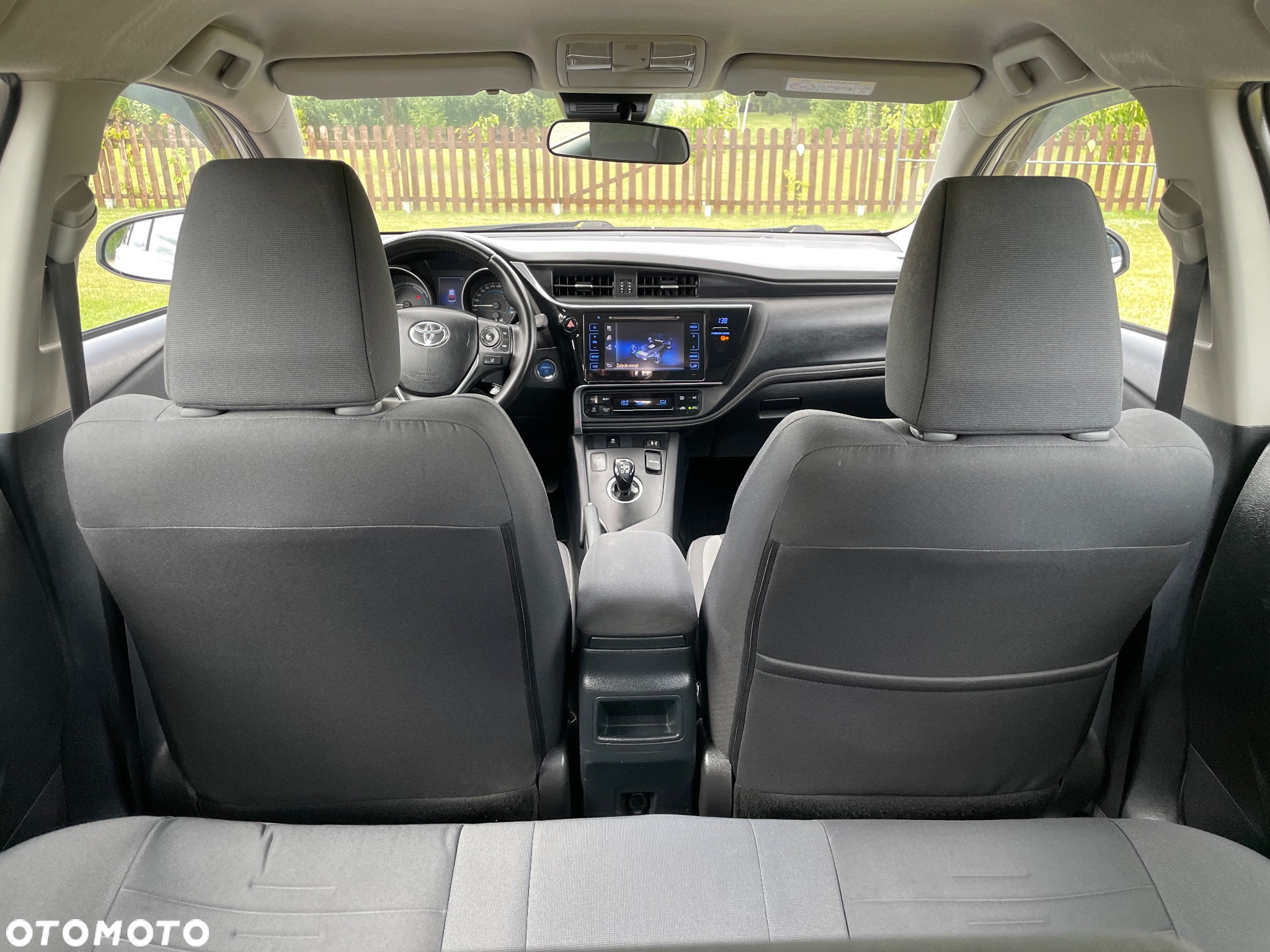 Toyota Auris - 16