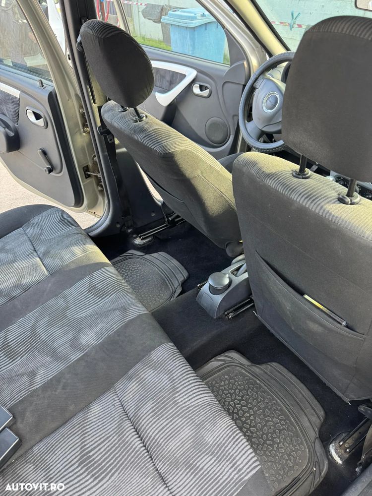 Dacia Logan 1.4 - 10