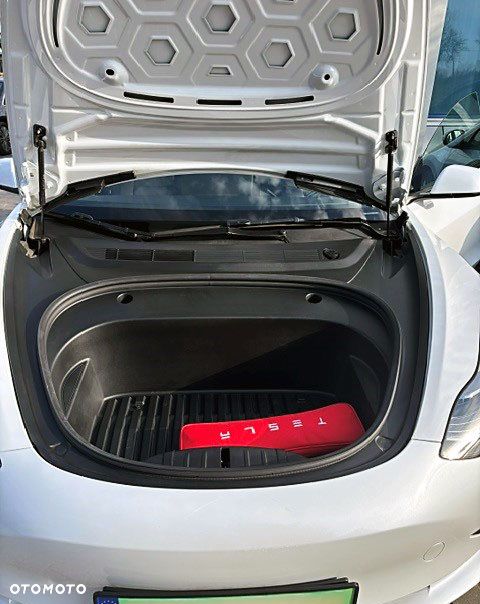 Tesla Model 3 - 14