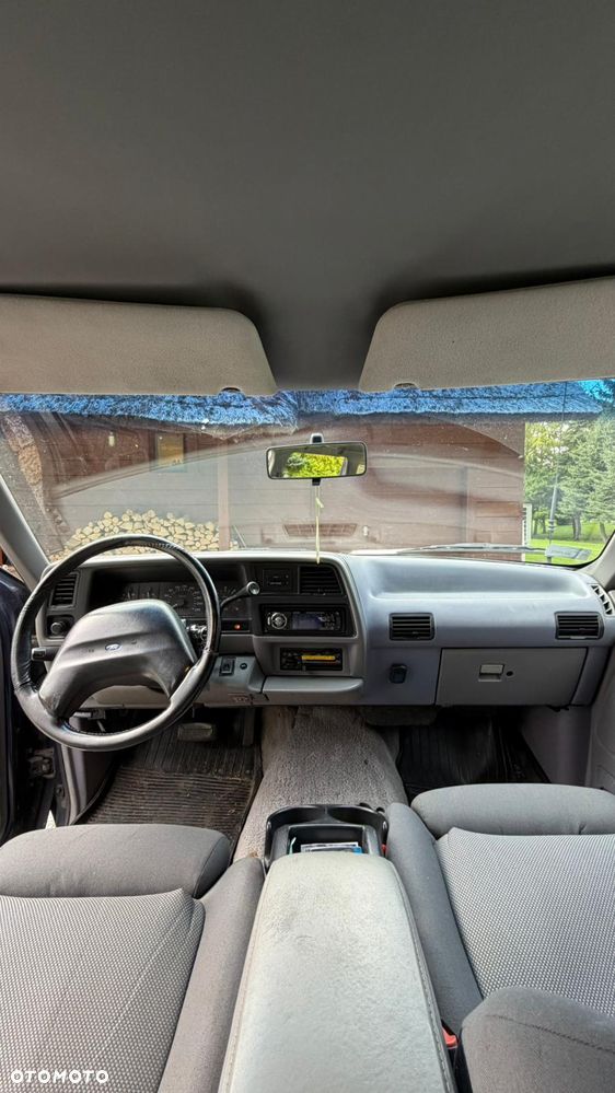 Ford Explorer - 14