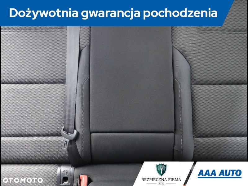 Volkswagen Golf - 11