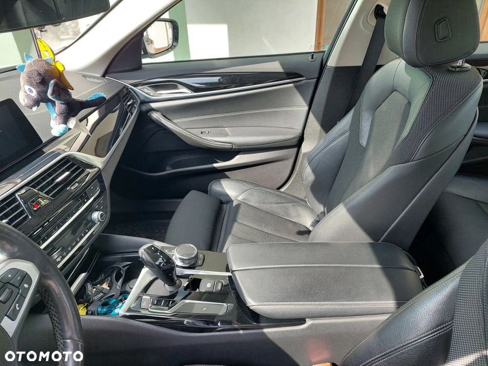 BMW Seria 5 520d xDrive Sport Line sport - 8