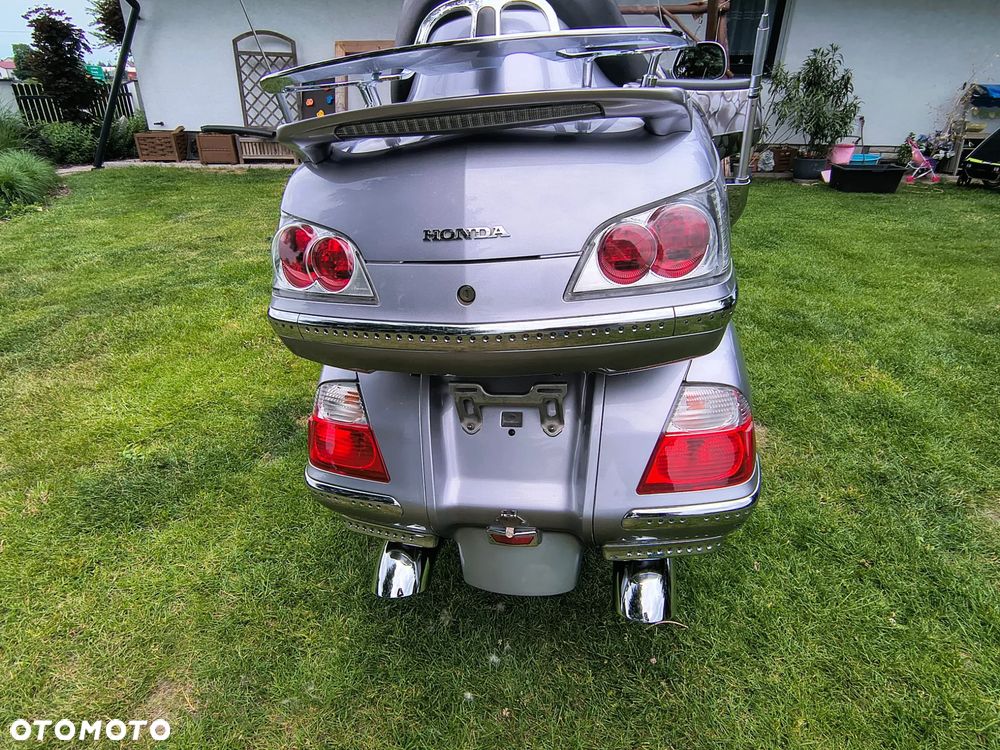 Honda GL - 27